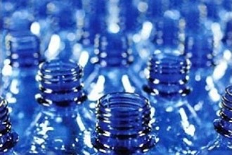 Consumi di plastica in calo nel 2012
